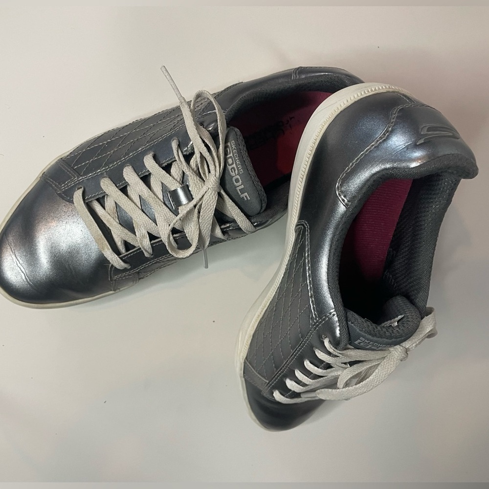 Sketchers Women’s Go Golf Spikeless Golf Shoes Tie up Silver Size 8.5